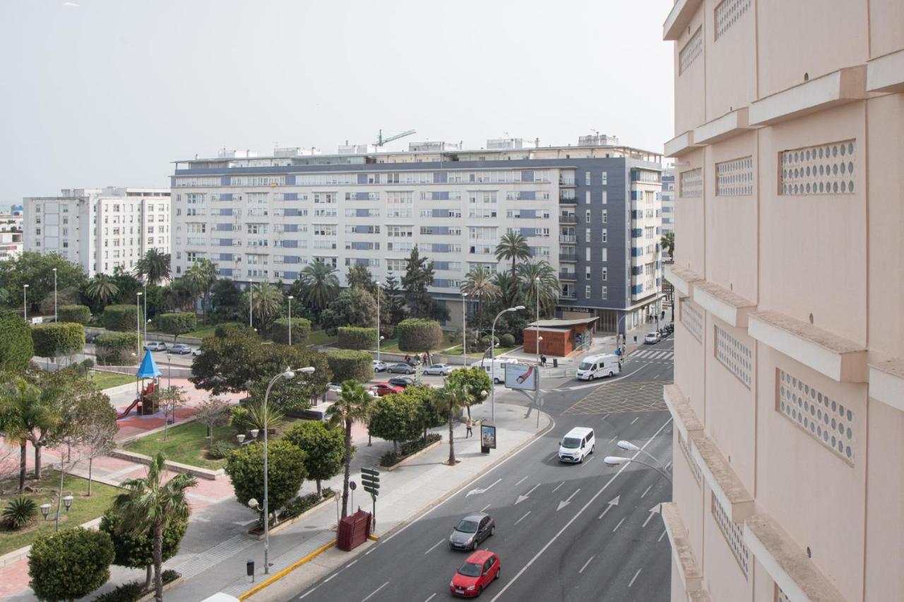 Apartamento Malibu Cadiz Playa エクステリア 写真